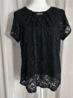 Notations Black Floral Lace Short Sleeve Top